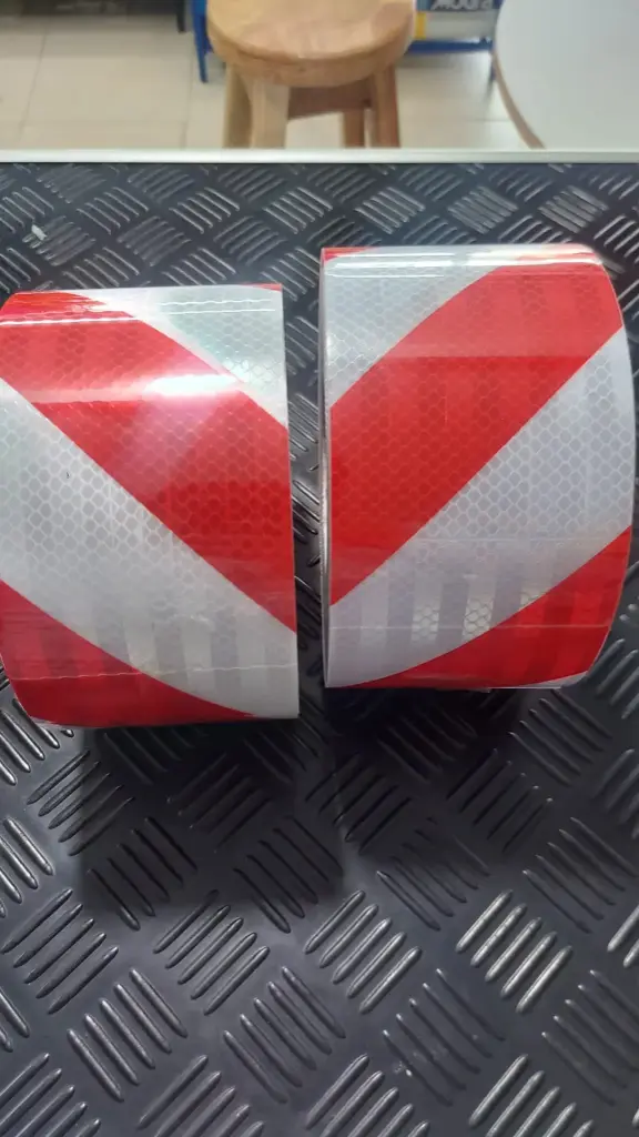 CINTA REFLECTIVA X 10 CM  DER E IZQ. X METRO.